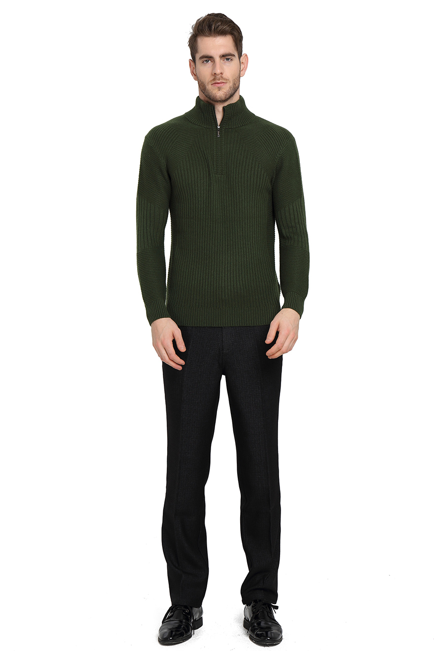 墨绿色高领羊绒衫